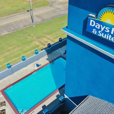 Days Inn & Suites By Wyndham Тибодо Екстериор снимка