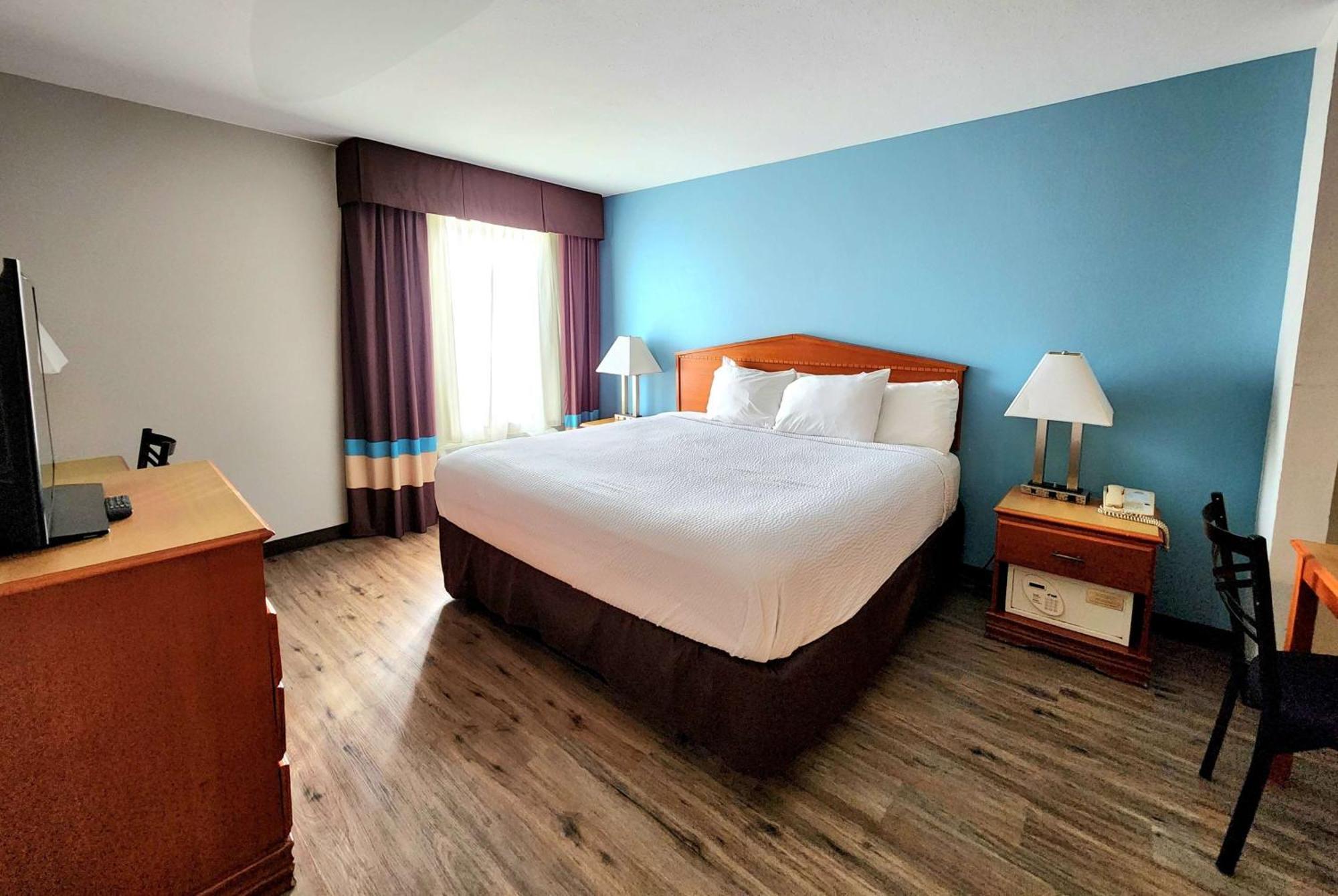 Days Inn & Suites By Wyndham Тибодо Екстериор снимка