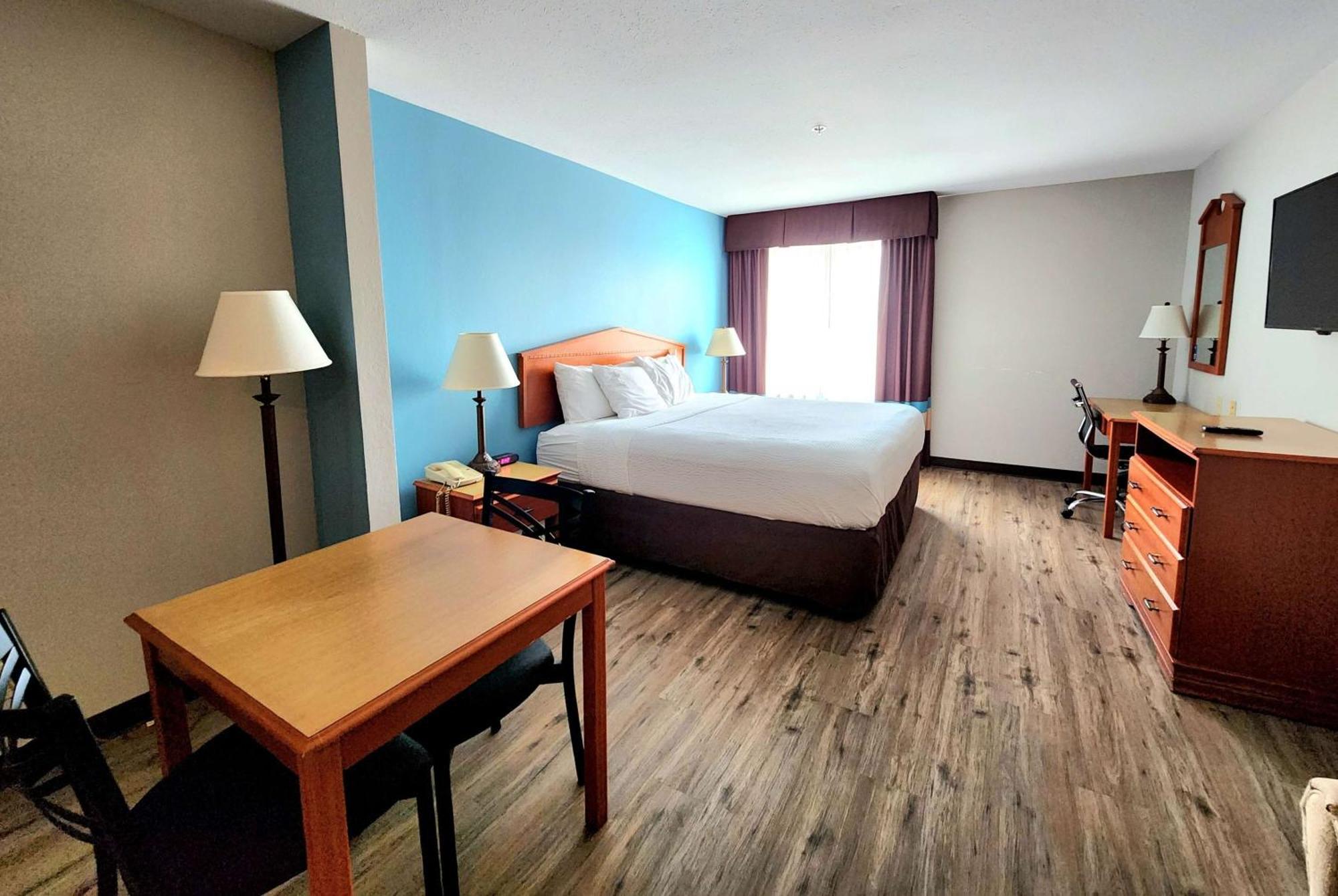Days Inn & Suites By Wyndham Тибодо Екстериор снимка